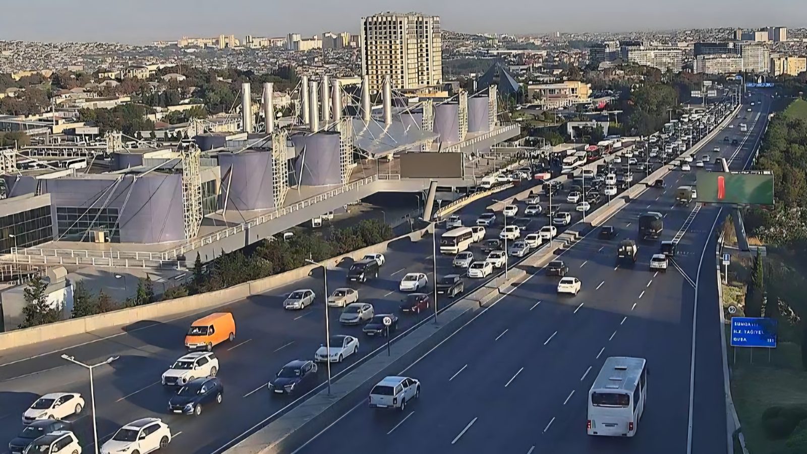 Bakıda hazırda sıxlıq müşahidə olunan yollar açıqlanıb