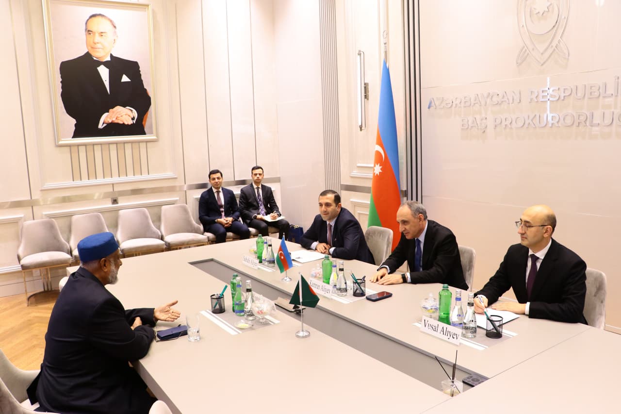 Baş prokuror Kamerun və Banqladeşin korrupsiyaya qarşı mübarizə qurumlarının rəhbərləri ilə görüşüb