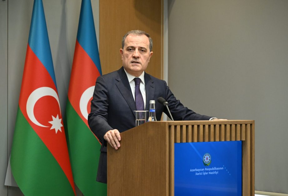 Ceyhun Bayramov: Azərbaycan 80 ölkəyə COVID-19 yardımı göstərib