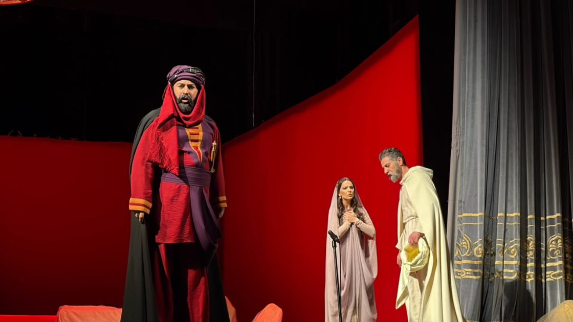 Beynəlxalq Musiqi Festivalı çərçivəsində "Leyli və Məcnun" tamaşası nümayiş olunub