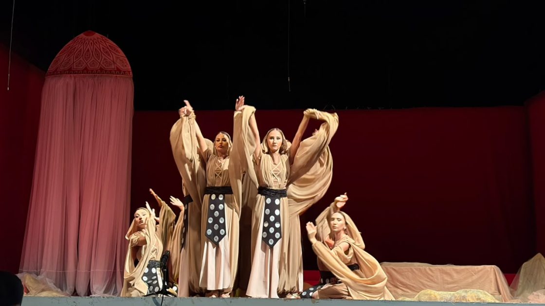 Beynəlxalq Musiqi Festivalı çərçivəsində "Leyli və Məcnun" tamaşası nümayiş olunub