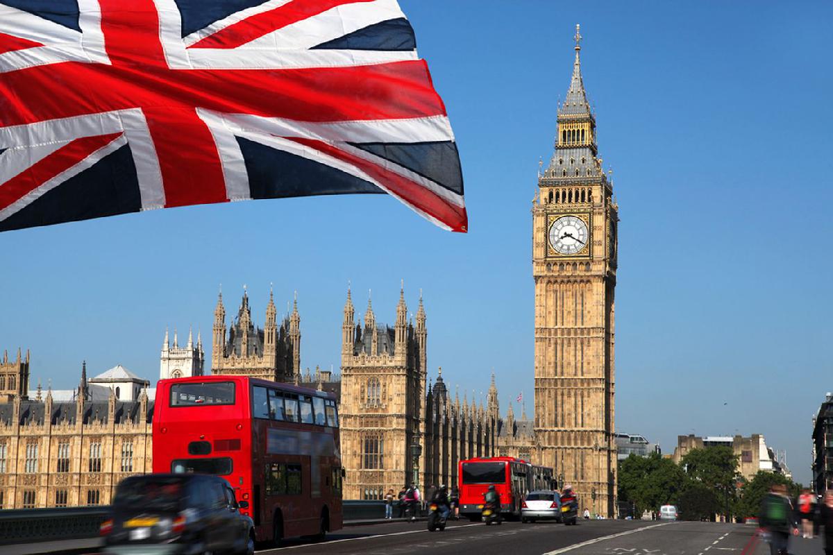 Böyük Britaniya husiləri hücumları dayandırmağa çağırıb