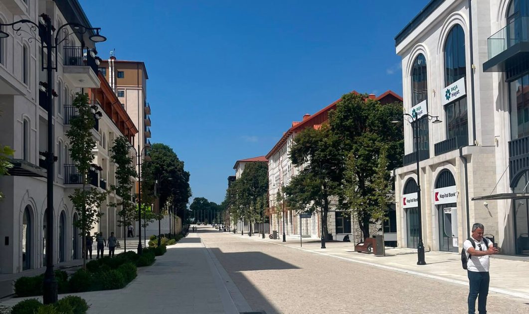 Britaniyalı şəhərsalma mütəxəssisi Şuşada Baş planın icrasından danışıb