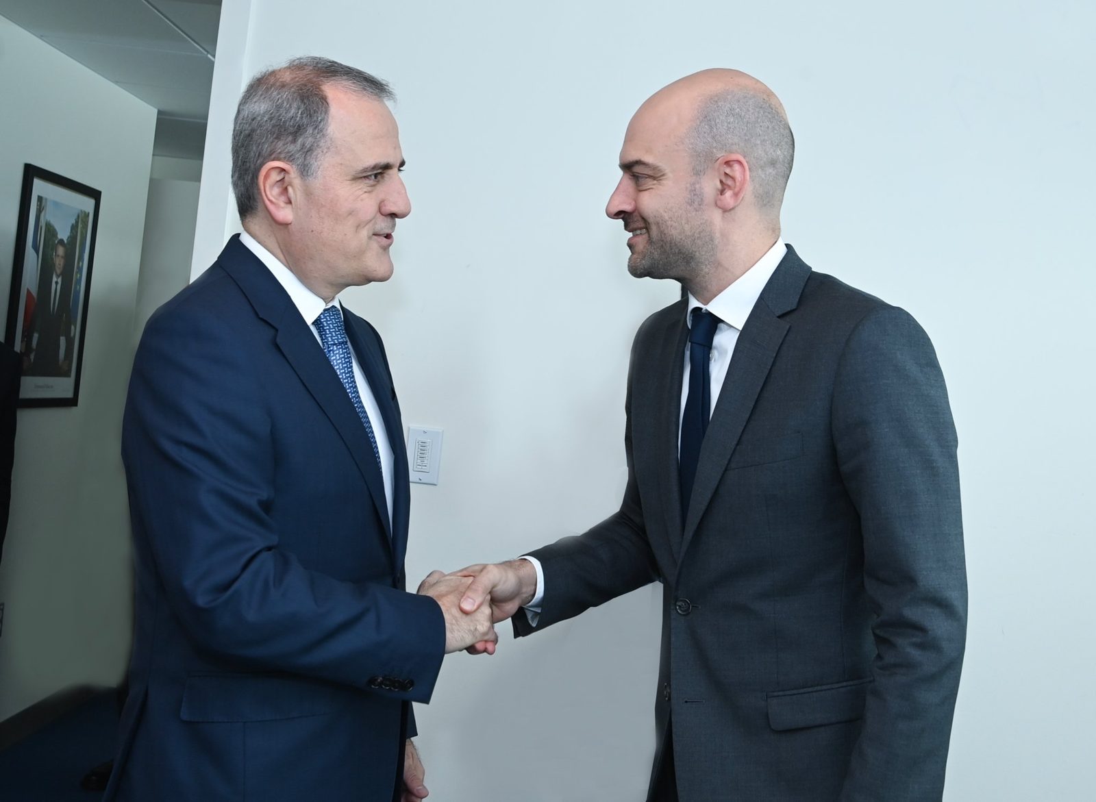 Ceyhun Bayramov Fransa XİN rəhbəri ilə görüşüb