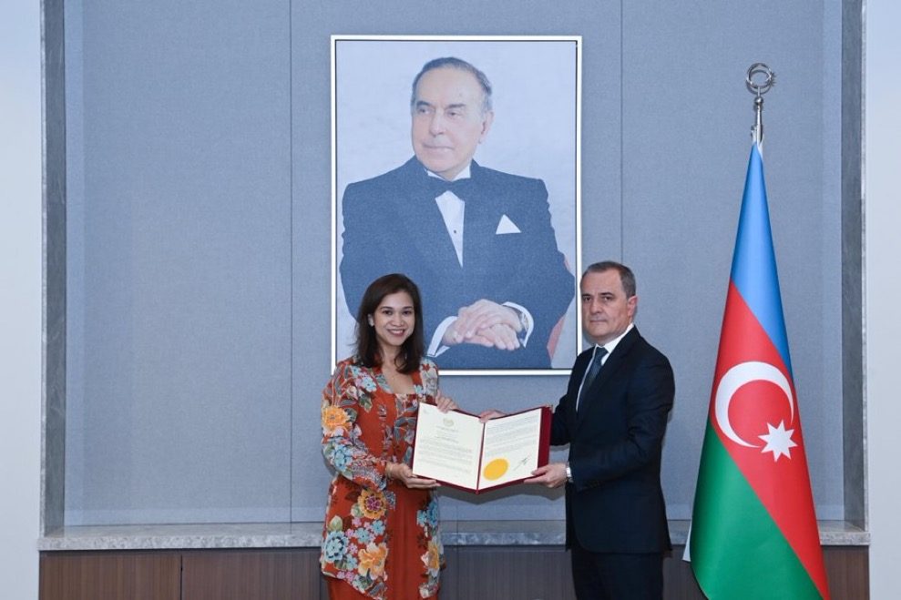 Ceyhun Bayramov Malayziyanın ölkəmizdə yeni təyin olunmuş səfirini qəbul edib