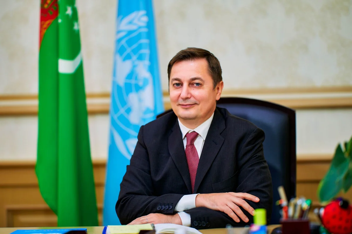 Dmitri Şlapaçenko: İqlim liderliyi vədlərlə deyil, real nəticələrlə ölçüləcək