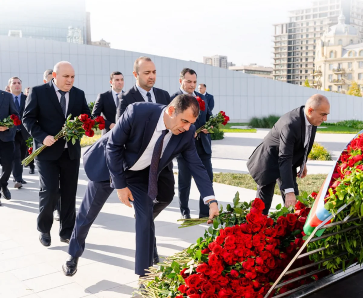 Əmanətlərin Sığortalanması Fondunun kollektivi Zəfər parkını ziyarət edib