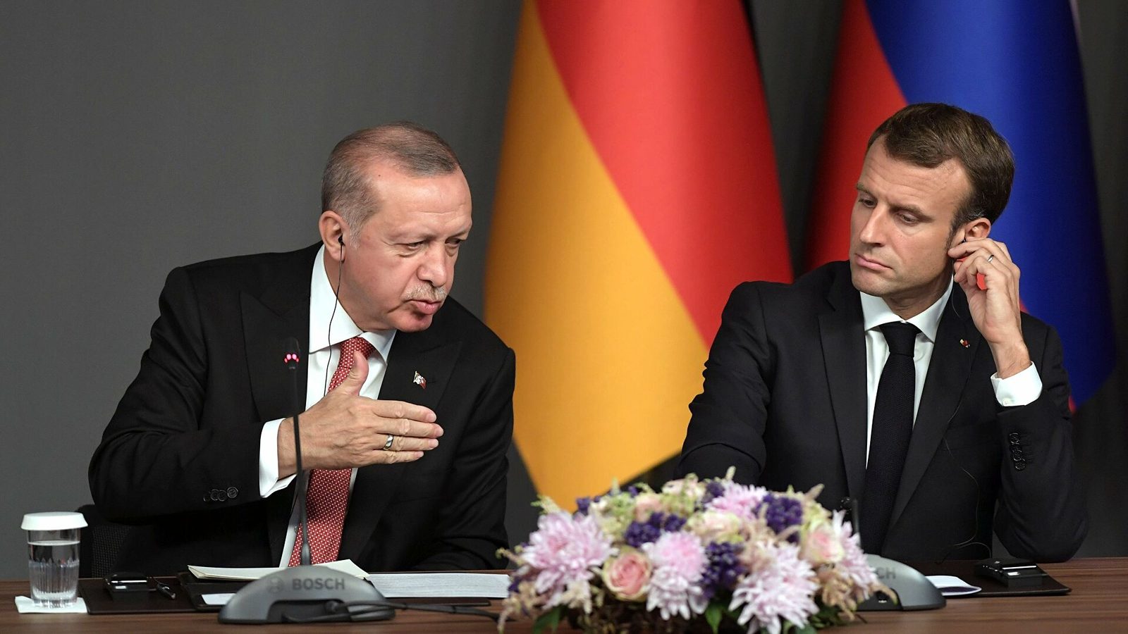 Ərdoğan Makronla telefon danışığı aparıb