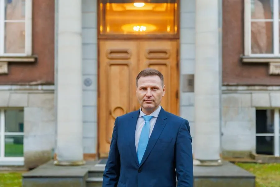 Estoniyanın müdafiə naziri istefa verib