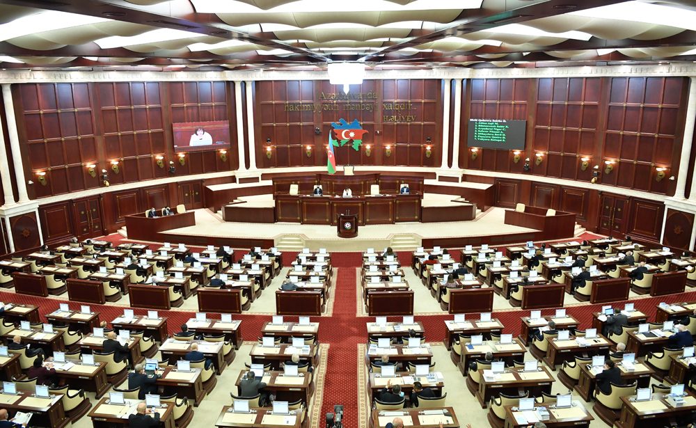 Ətraf mühitə təsirin qiymətləndirilməsi hesabatlarının ictimaiyyətə açıqlanması ilk oxunuşda qəbul edilib