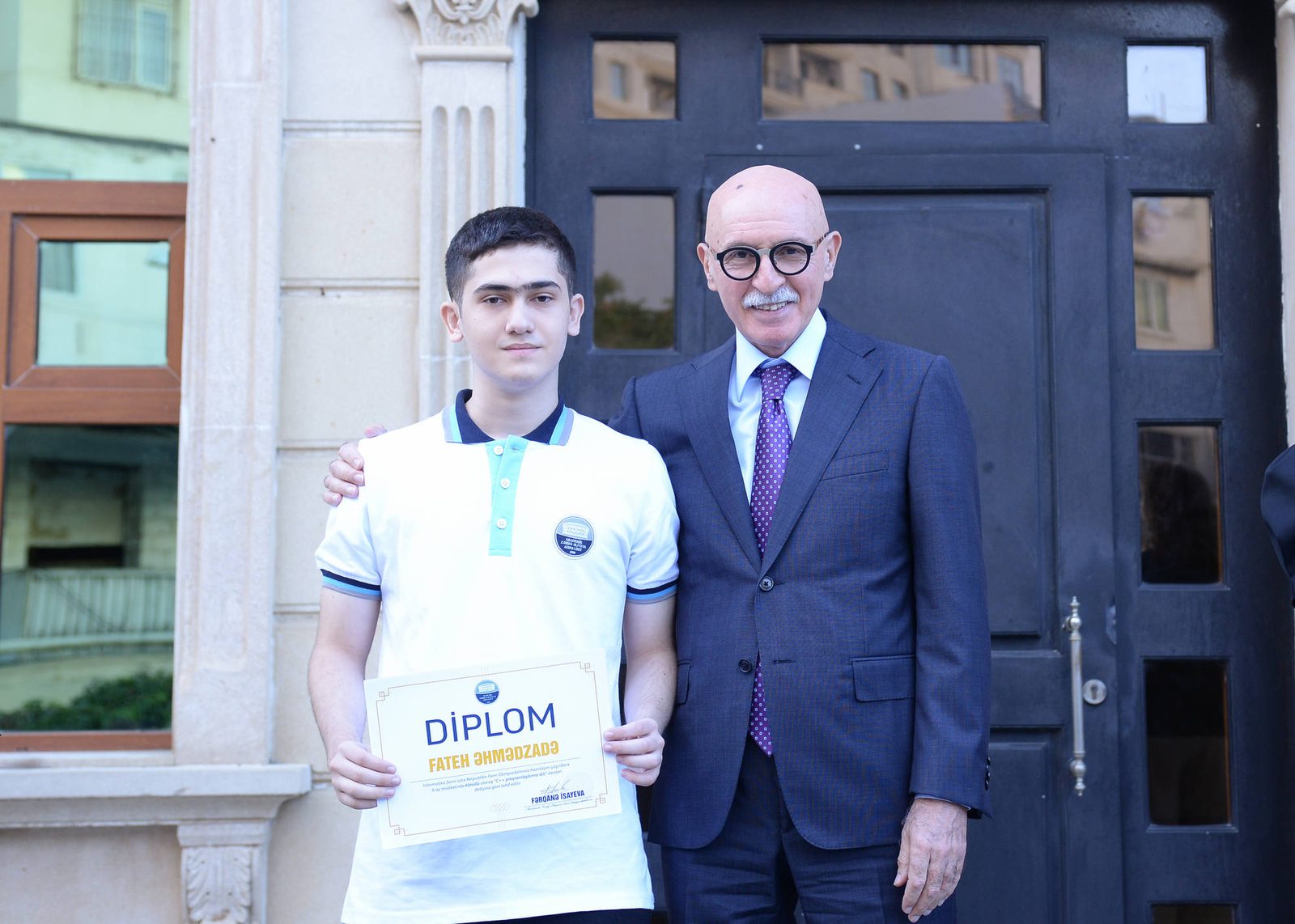Firudin Qurbanov akademik Zərifə Əliyeva adına liseydə Bilik Günü tədbirində iştirak edib
