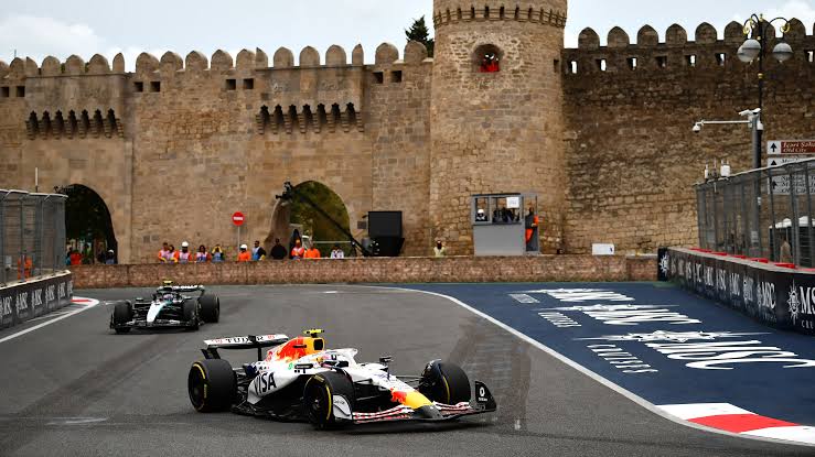 Formula 1 Azərbaycan Qran-Prisinin qalibi mükafatlandırılıb