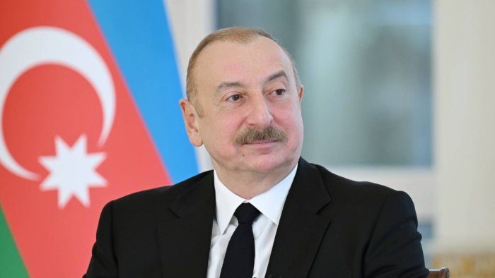 İlham Əliyev Şavkat Mirziyoyevi Özbəkistanın müstəqilliyinin 35 illiyi münasibətilə təbrik edib