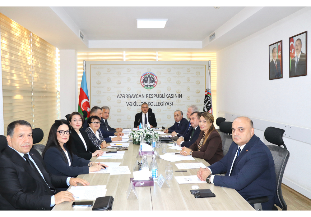 İntizam pozuntularına görə 2 vəkilə töhmət verilib, 4 vəkilə xəbərdarlıq edilib