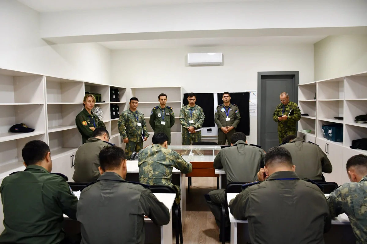 Hərbi Hava Qüvvələrinin "Mi-17-1V" tipli helikopter cütlüyünün NATO qiymətləndirilməsi təlimi keçirilib