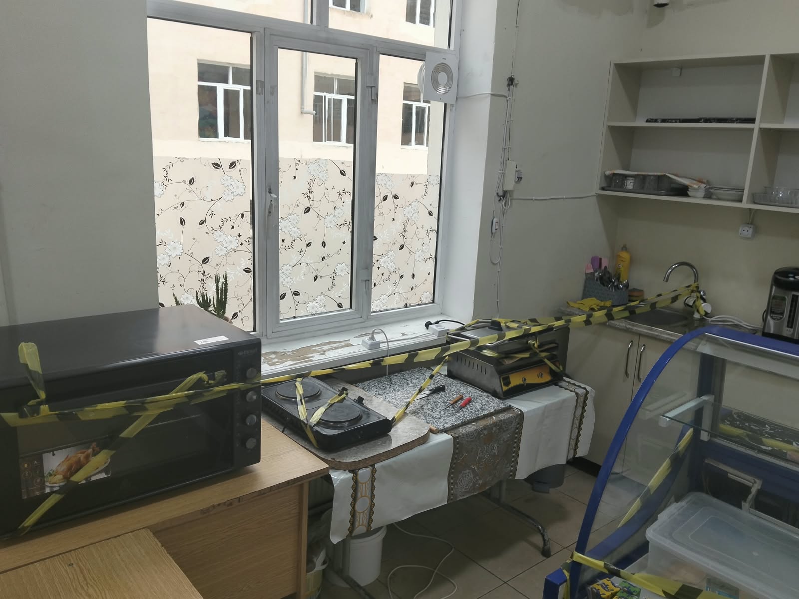 Gəncədə məktəb bufetində yoxlama aparılıb, fəaliyyəti məhdudlaşdırılıb - YENİLƏNİB 2