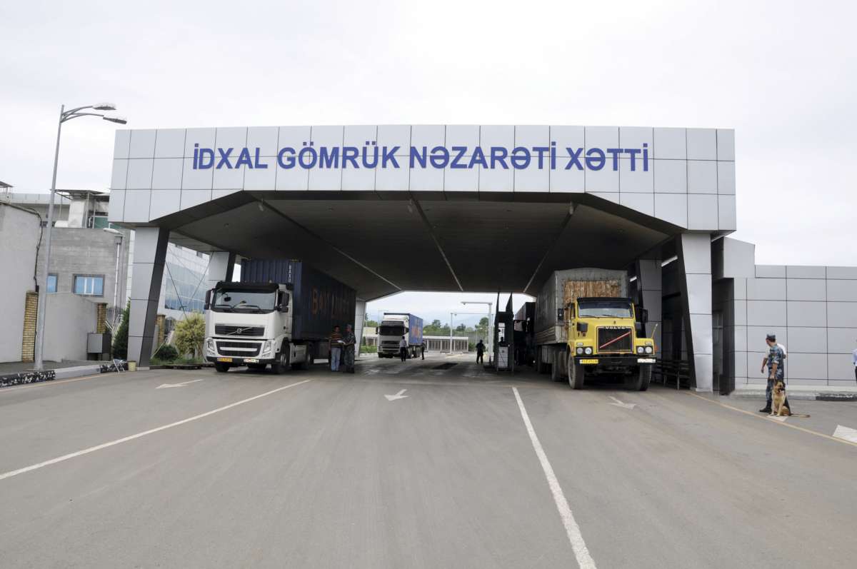 Rules for declaring goods and vehicles through customs changed