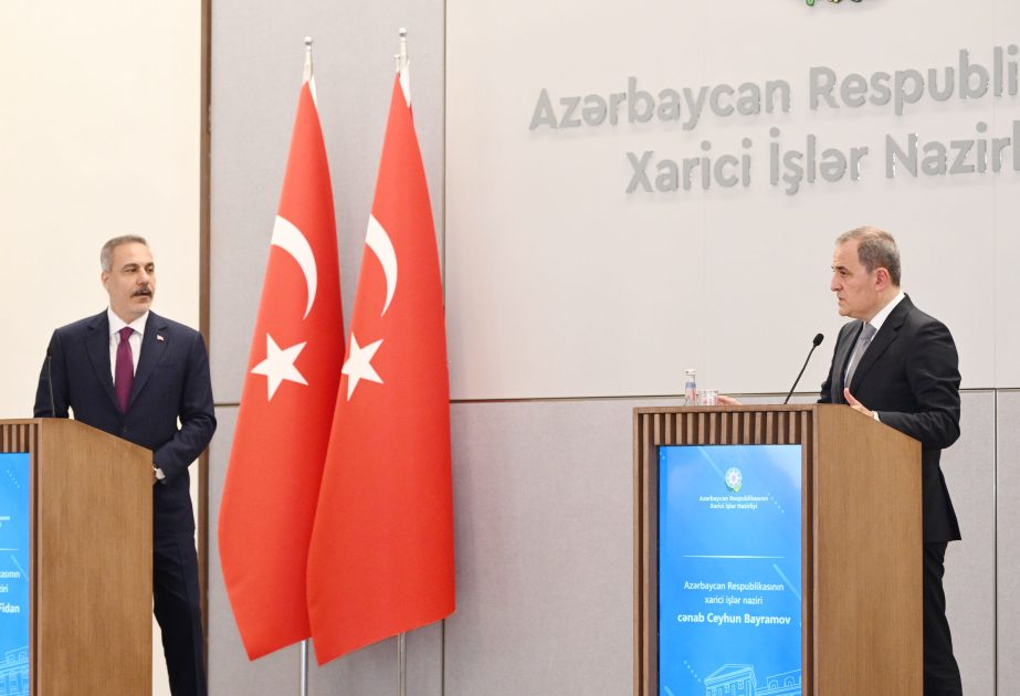 Hakan Fidan: Türkiyə Rusiya-Ukrayna müharibəsinin dayandırılması üçün tərəflərlə təmaslarını davam etdirir