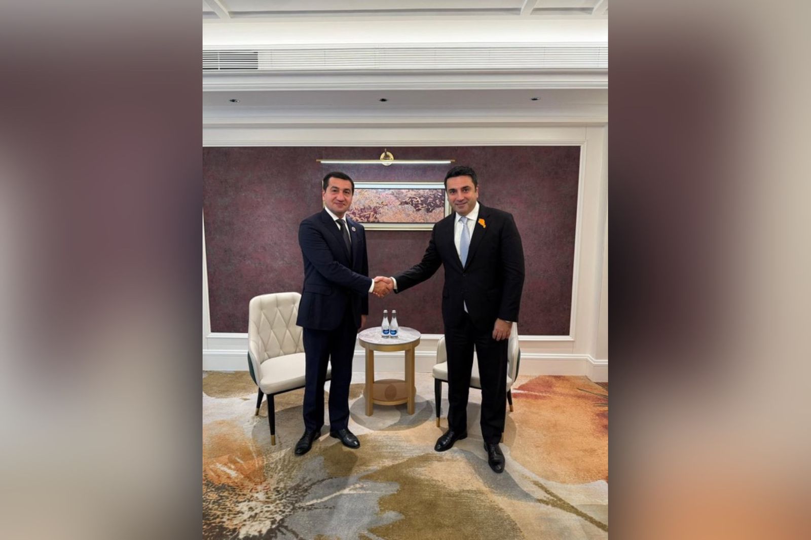 Hikmət Hacıyev Alen Simonyanla görüşüb