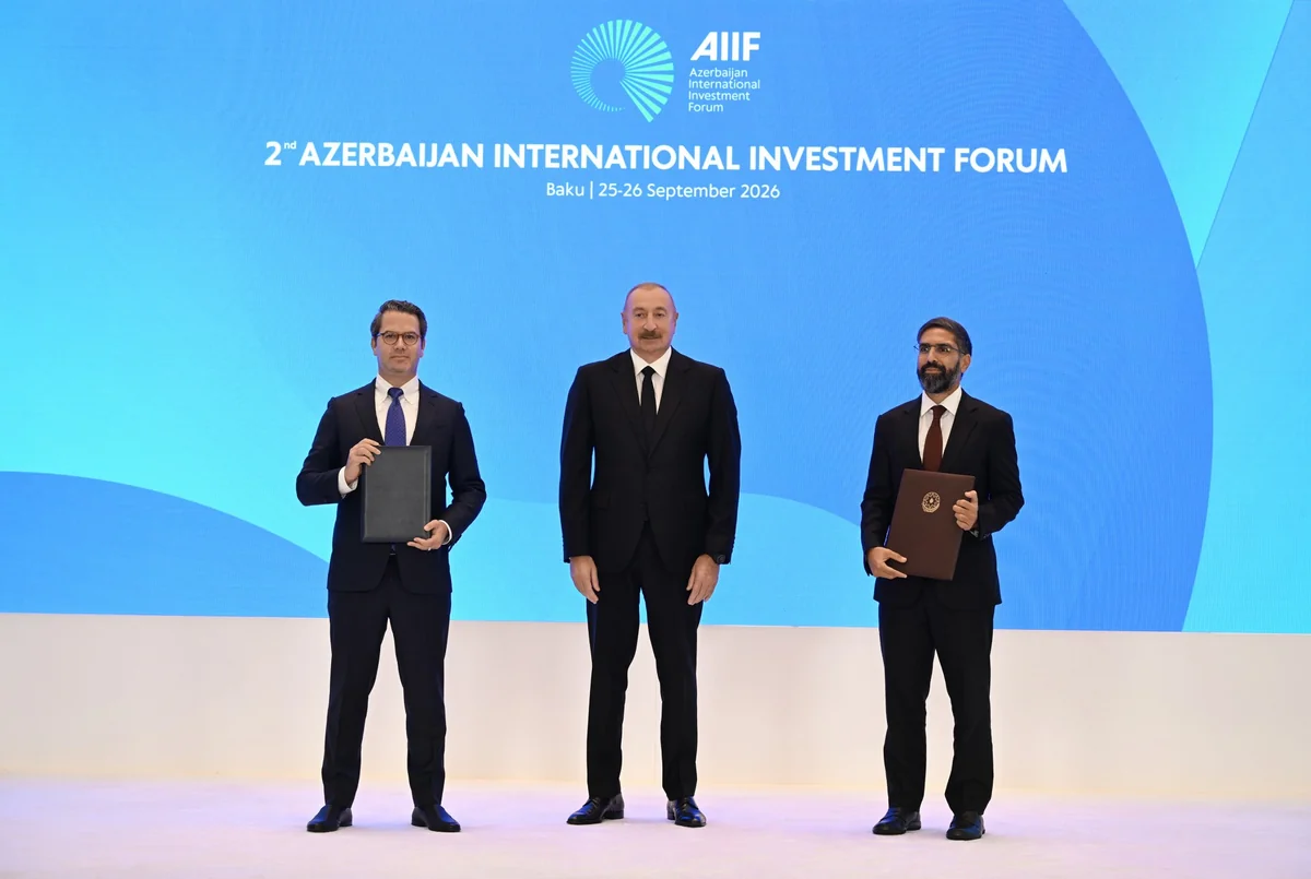 İkinci Azərbaycan Beynəlxalq İnvestisiya Forumu çərçivəsində imzalanmış sənədlər mübadilə edilib