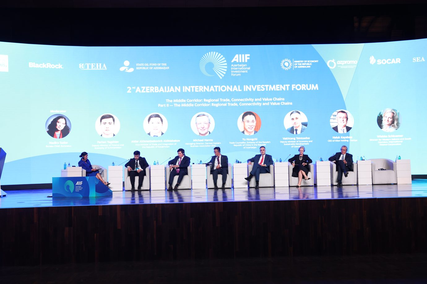 İkinci Azərbaycan Beynəlxalq İnvestisiya Forumunda Orta Dəhliz və regional tərəfdaşlıq imkanları müzakirə olunub
