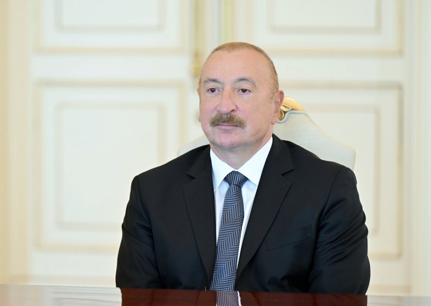  İlham Əliyev Çin və İtaliya şirkətlərinin rəhbər şəxslərini qəbul edib
