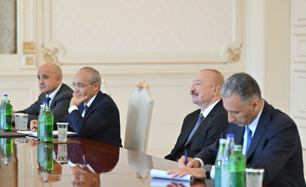  İlham Əliyev Çin və İtaliya şirkətlərinin rəhbər şəxslərini qəbul edib