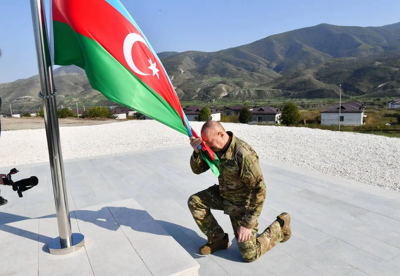 Ilham Aliyev shares post on State Sovereignty Day