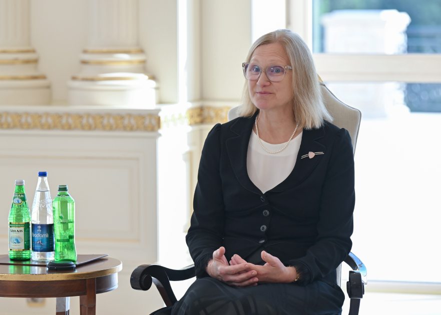 İlham Əliyev Estoniyanın Azərbaycanda yeni təyin olunmuş səfirini qəbul edib