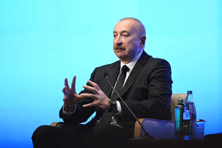 İlham Əliyev II Azərbaycan Beynəlxalq İnvestisiya Forumunda iştirak edib - YENİLƏNİB - CANLI