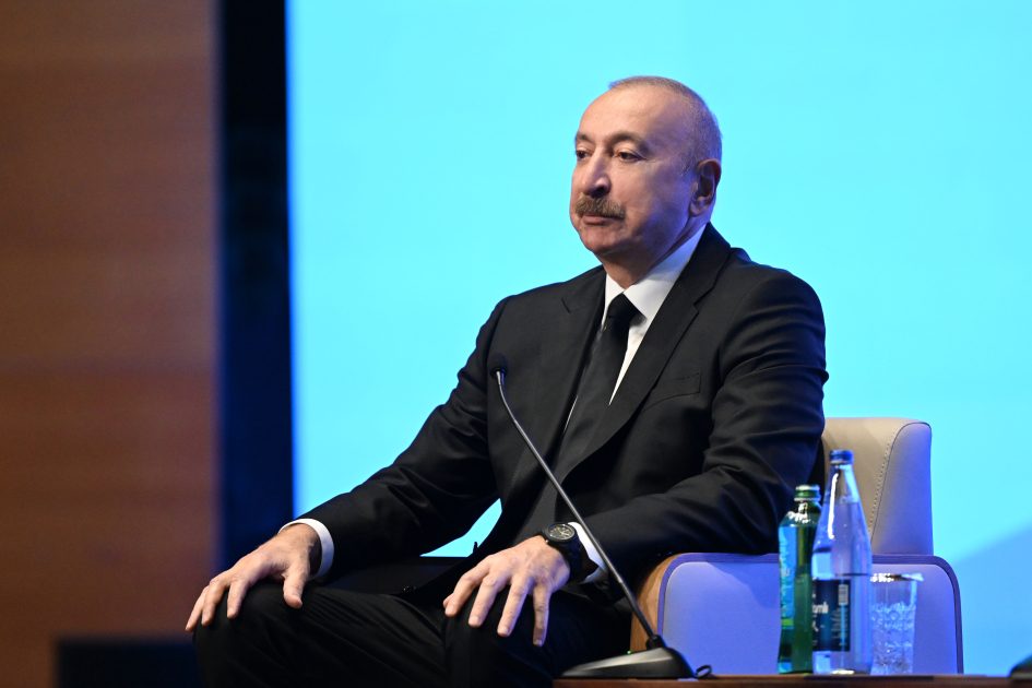 İlham Əliyev II Azərbaycan Beynəlxalq İnvestisiya Forumunda iştirak edib - YENİLƏNİB - CANLI
