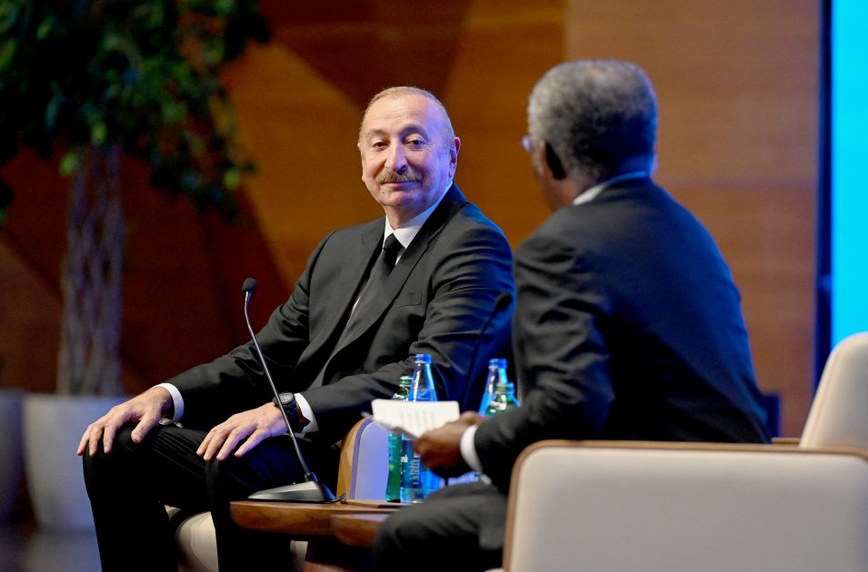 İlham Əliyev II Azərbaycan Beynəlxalq İnvestisiya Forumunda iştirak edib - YENİLƏNİB - CANLI