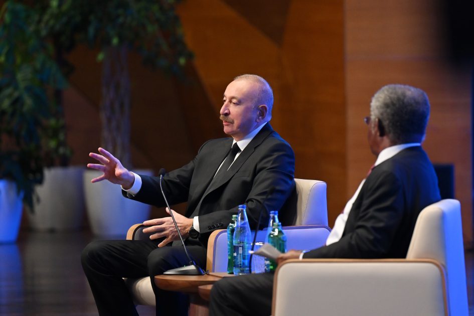 İlham Əliyev II Azərbaycan Beynəlxalq İnvestisiya Forumunda iştirak edib - YENİLƏNİB - CANLI