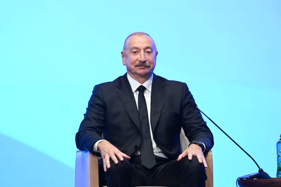 İlham Əliyev II Azərbaycan Beynəlxalq İnvestisiya Forumunda iştirak edib - YENİLƏNİB - CANLI