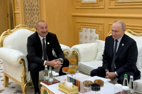 İlham Əliyev Putinlə söhbət edib - FOTO