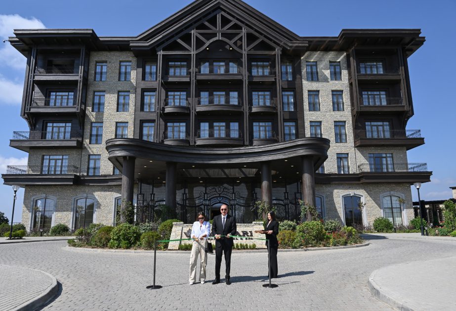 İlham Əliyev Şamaxıda “Meysari Grand Hotel & SPA” kompleksinin açılışında iştirak edib - YENİLƏNİB