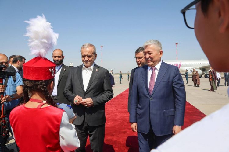İran Prezidenti Məsud Pezeşkian Qırğızıstana səfər edib