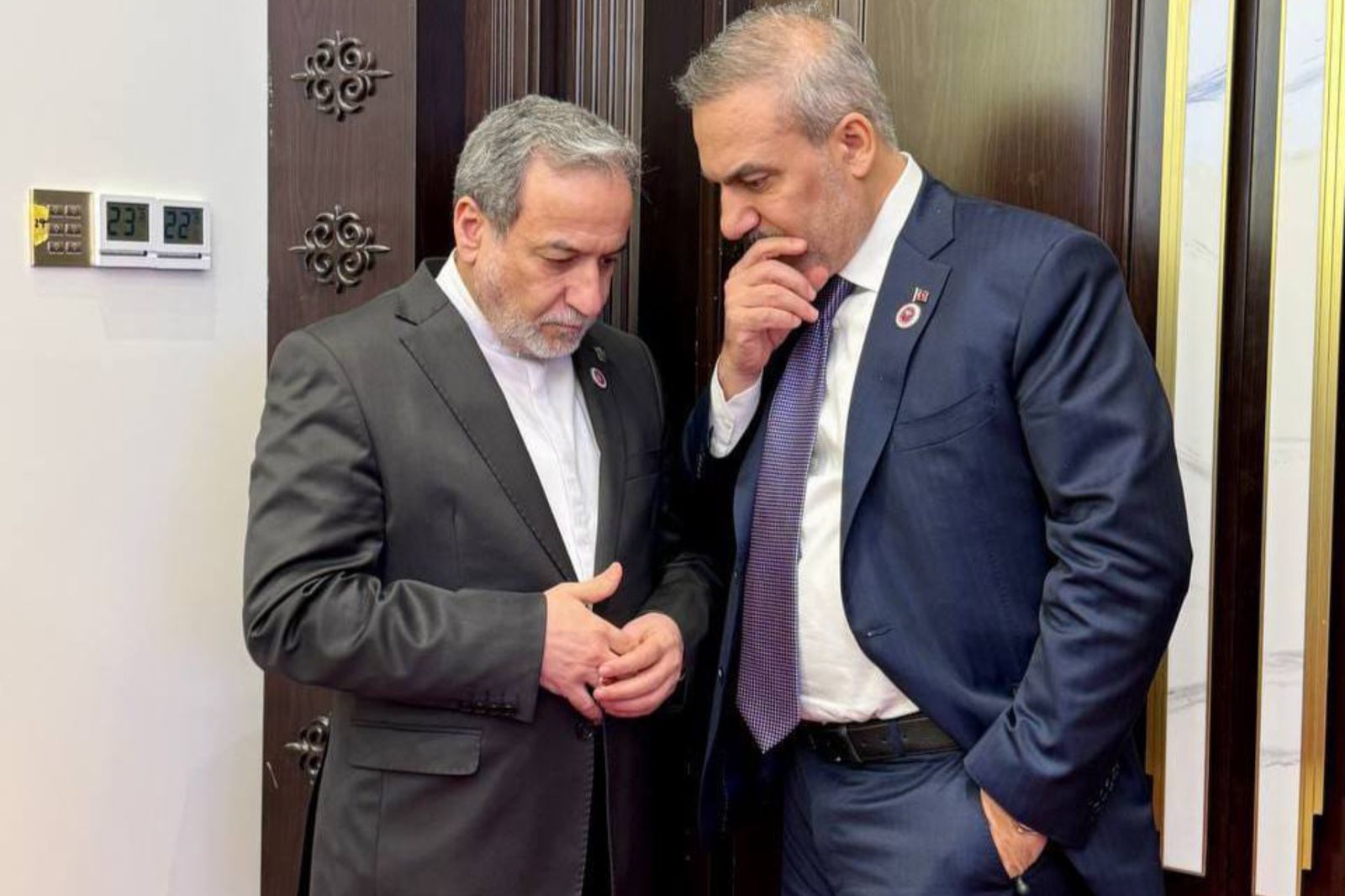 İran və Türkiyə xarici işlər nazirləri Bişkekdə görüşüblər