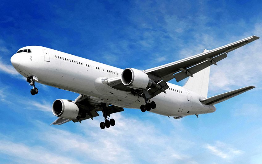 İranda "Boeing 737" məcburi eniş edib