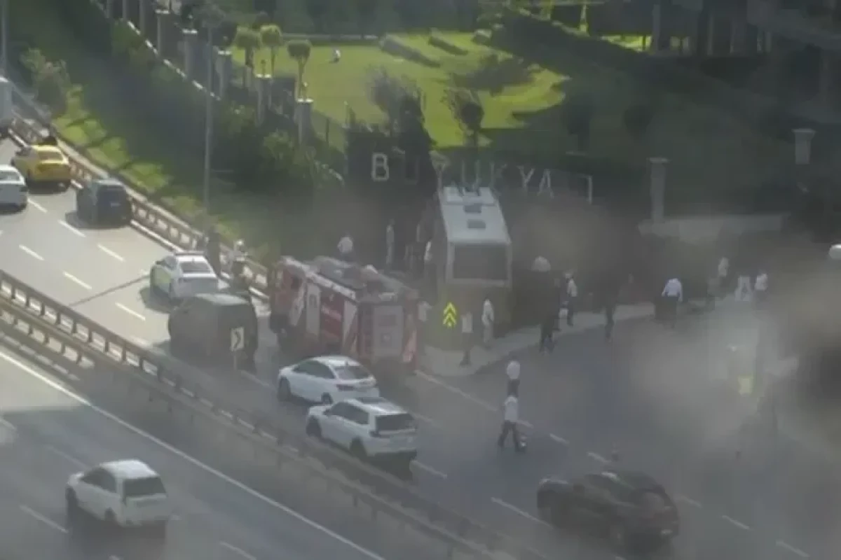 İstanbulda avtobus qəzasında 17 nəfər yaralanıb