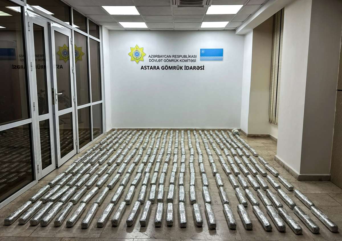 “Kahı” və “kərəviz” yükündə külli miqdarda narkotik vasitə aşkarlanıb
