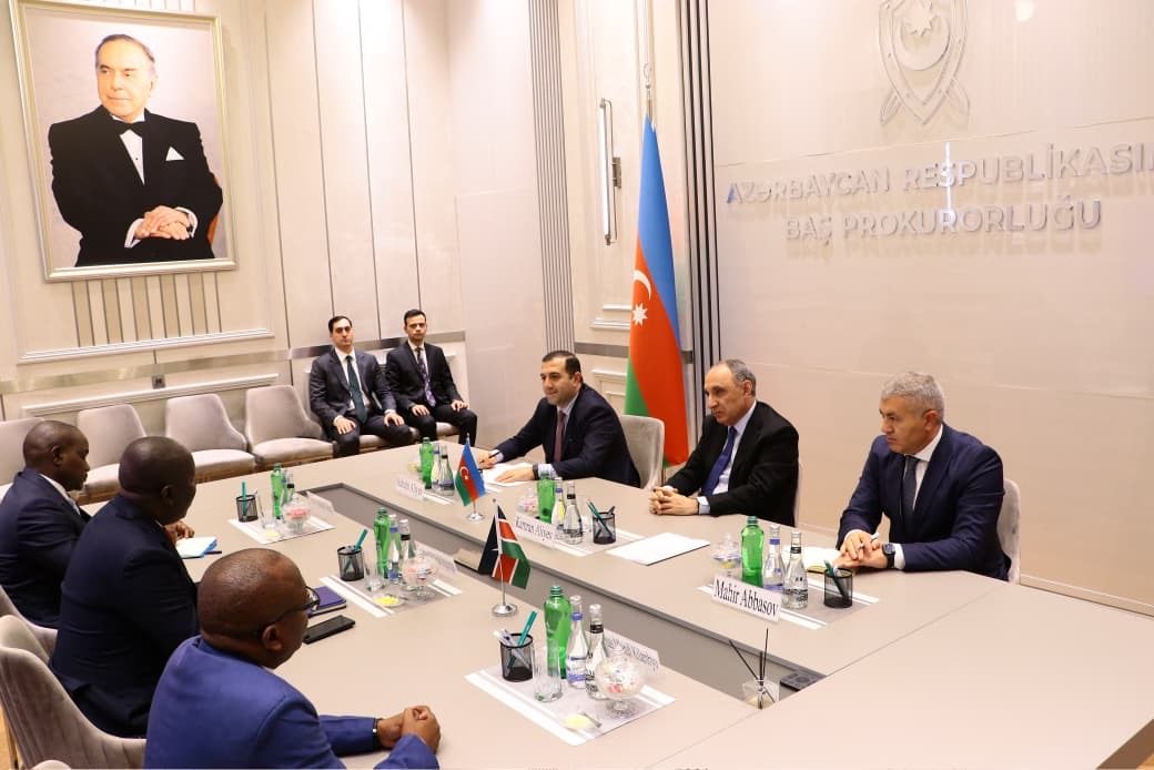 Kamran Əliyev Keniyanın Dövlət Prokurorluğunun direktoru ilə görüşüb
