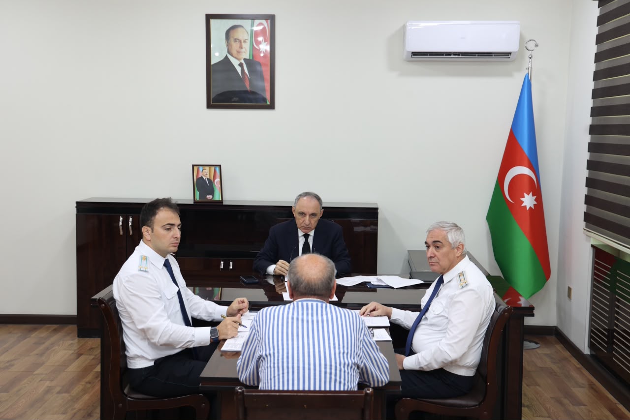 Kamran Əliyev Şamaxıda vətəndaşları qəbul edib