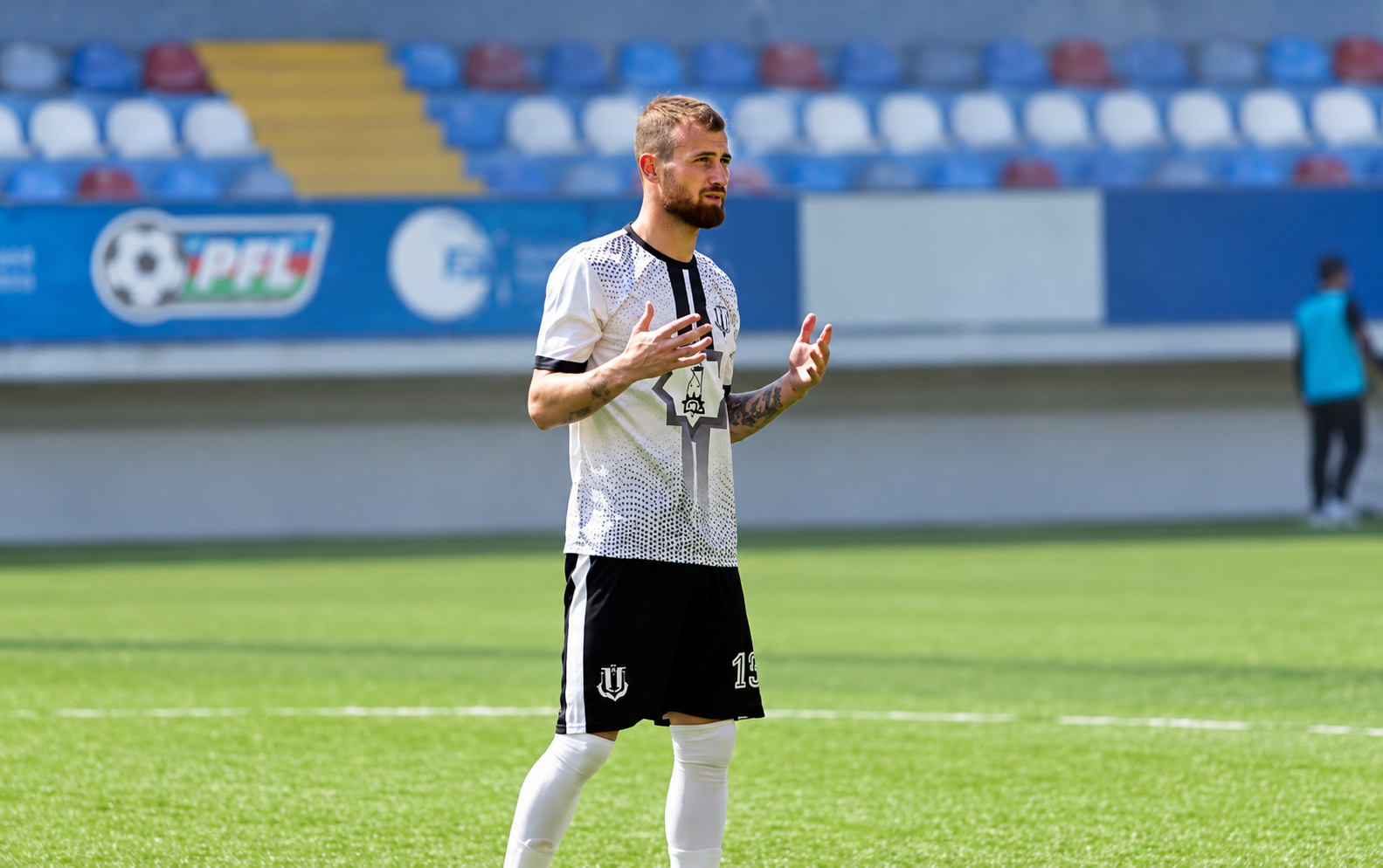 "Karvan-Yevlax" Ruslan Voronsovla yollarını ayırıb