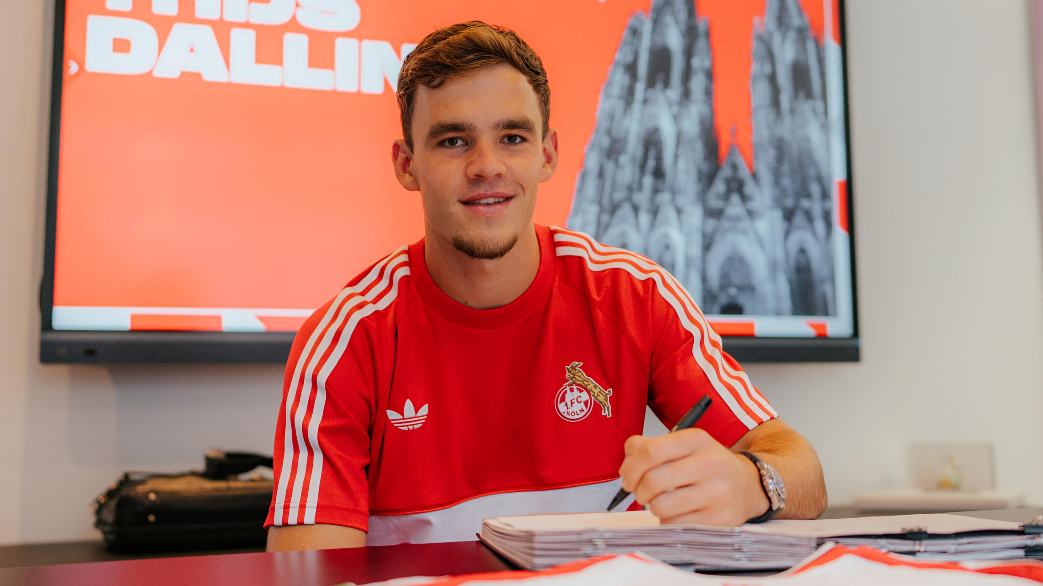 Cologne signs Bologna forward on loan