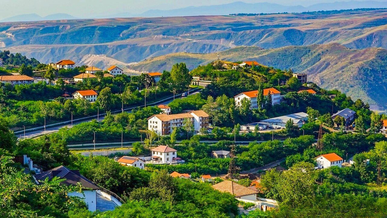 Laçında yeni qəsəbə tikilir, 49.5 milyon manat ayrılıb