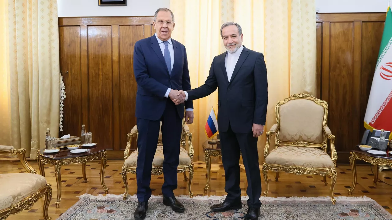 Lavrov iranlı həmkarı ilə görüşüb