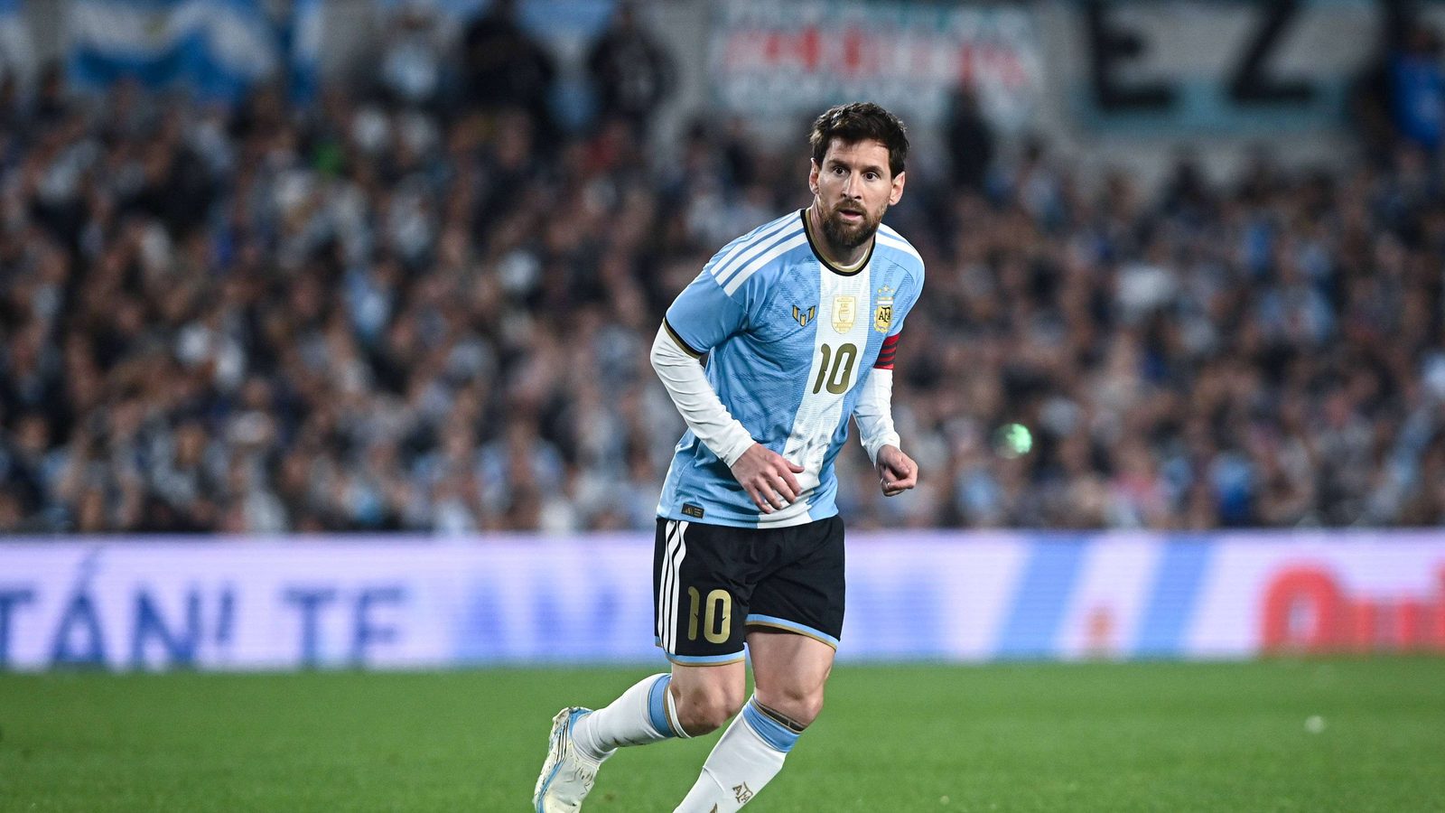 Lionel Messi Argentina millisi ilə vidalaşıb