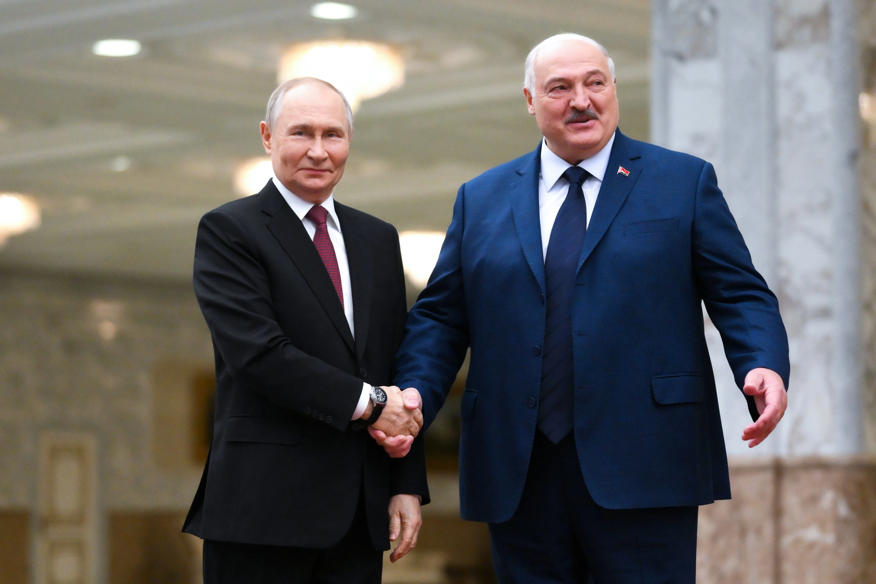 Lukaşenko və Putin telefon danışığı aparıblar