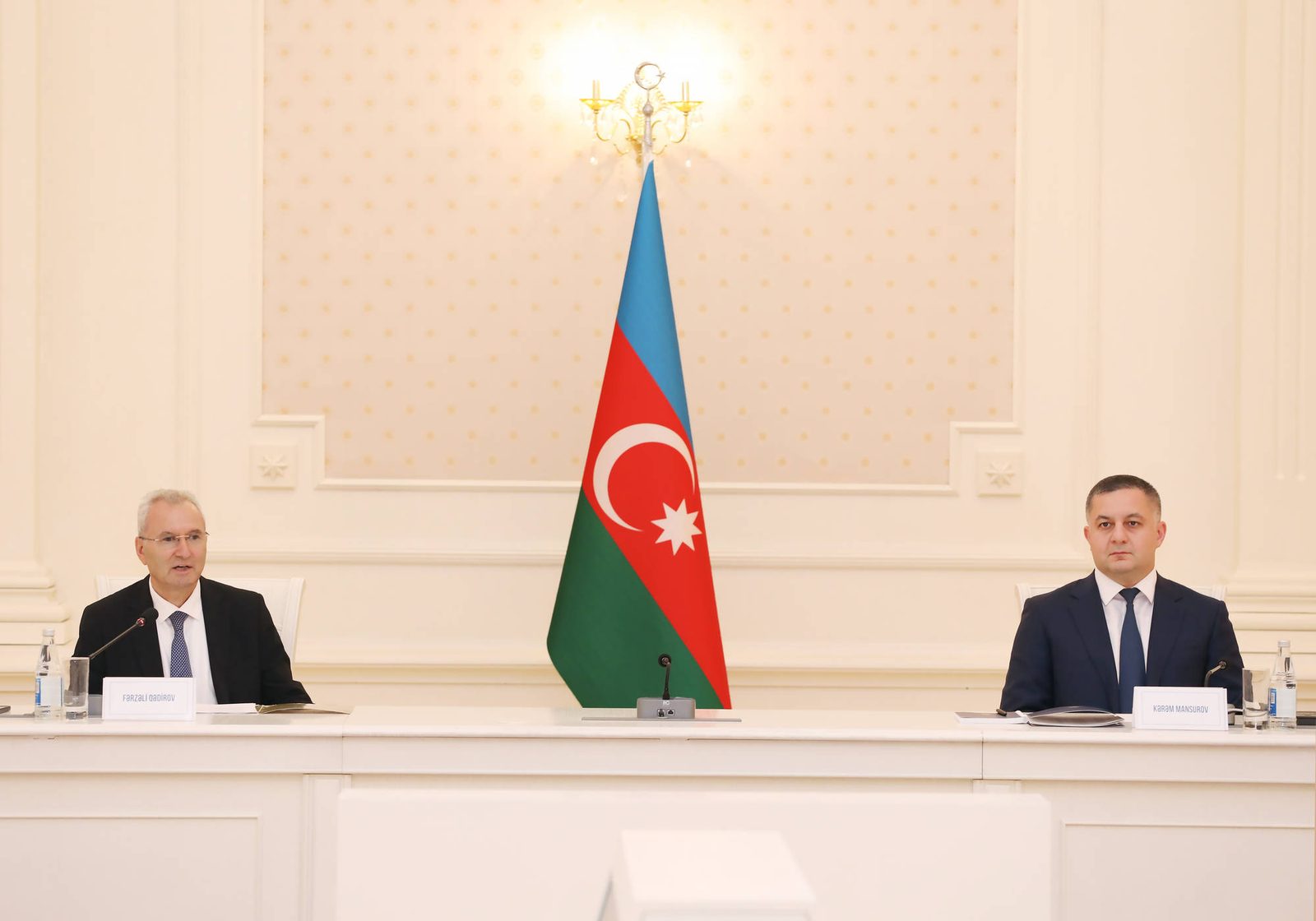 “Maarifçi”lər Məhkəmə-Hüquq Şurasının Aparat rəhbəri ilə görüşüb